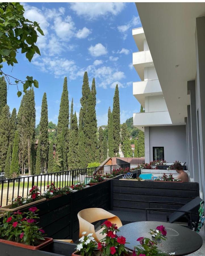 Abaash Hotel Afon New Athos Kültér fotó